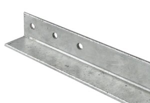 Отверстия в горячеоцинкованном уголке